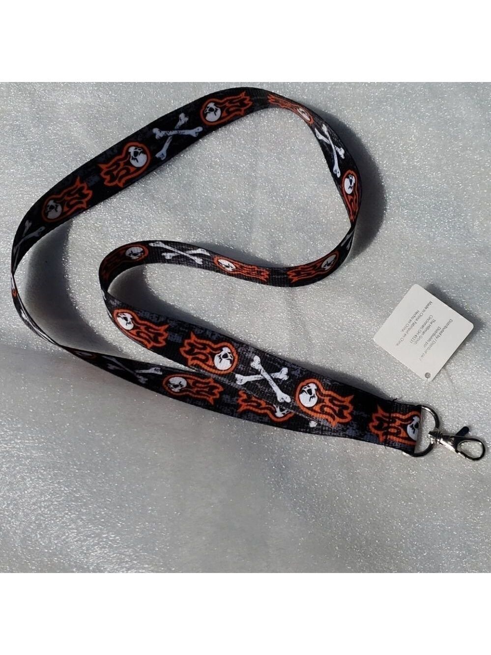 lanyard Keychain Skull and Cross Bones 20"